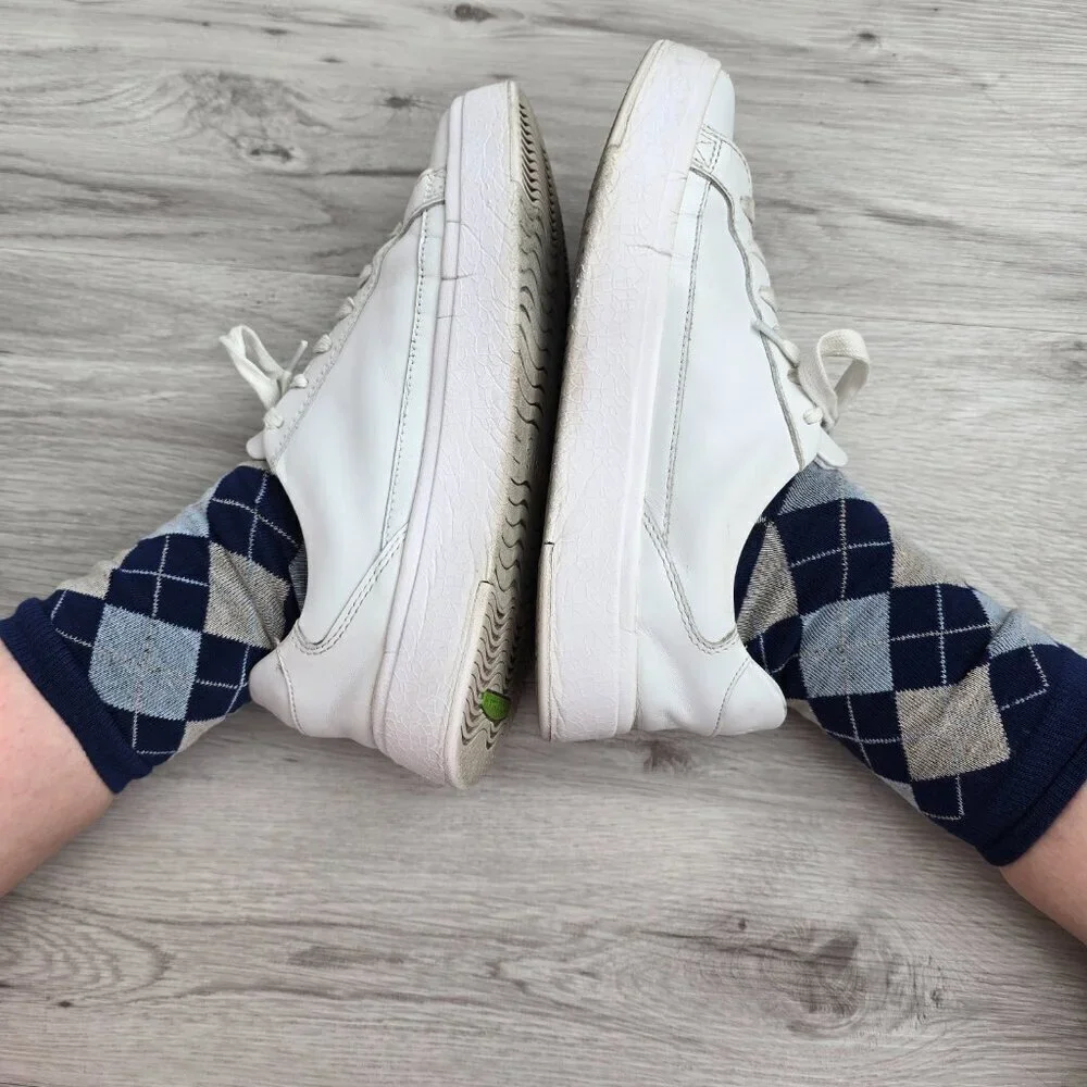 Kizik | Vegas triple white leather sporty slip-on sneakers | WMS 8.5